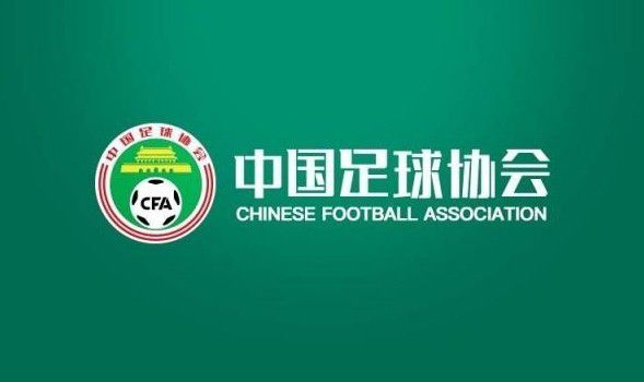 今日焦点战预告14:00 澳超 麦克阿瑟FC VS 惠灵顿凤凰 近期状态火热的两队可否在本轮联赛收官战中贡献出一场精彩对决？03:45 意甲 亚特兰大 VS 萨勒尼塔纳 双线作战、饱受伤病困扰的亚特兰大在主场全取3分延续胜势？04:00 西甲 赫罗纳 VS 阿拉维斯 本赛季西甲最大黑马赫罗纳借助主场之利反超皇马重新登顶？事件赛季报销+无缘欧洲杯！